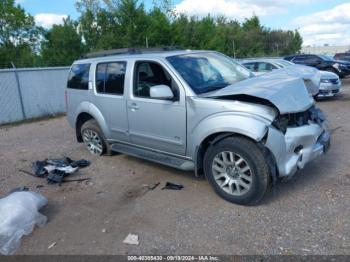  Salvage Nissan Pathfinder