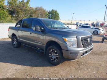  Salvage Nissan Titan