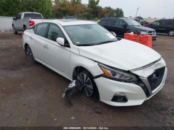  Salvage Nissan Altima