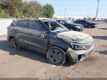  Salvage Kia Seltos