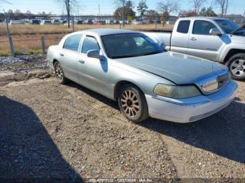  Salvage Lincoln Towncar