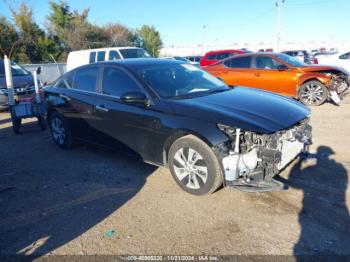  Salvage Nissan Altima