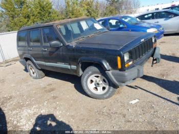  Salvage Jeep Cherokee