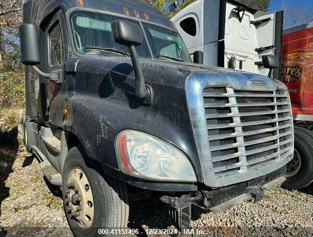  Salvage Freightliner Cascadia 125