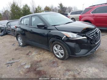  Salvage Nissan Kicks