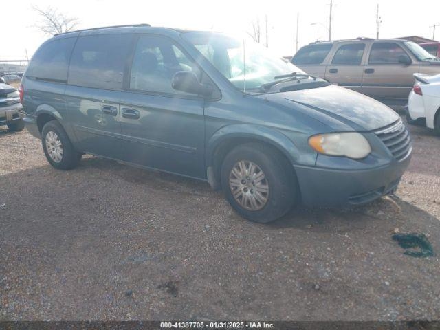  Salvage Chrysler Town & Country