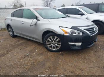  Salvage Nissan Altima