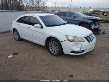  Salvage Chrysler 200