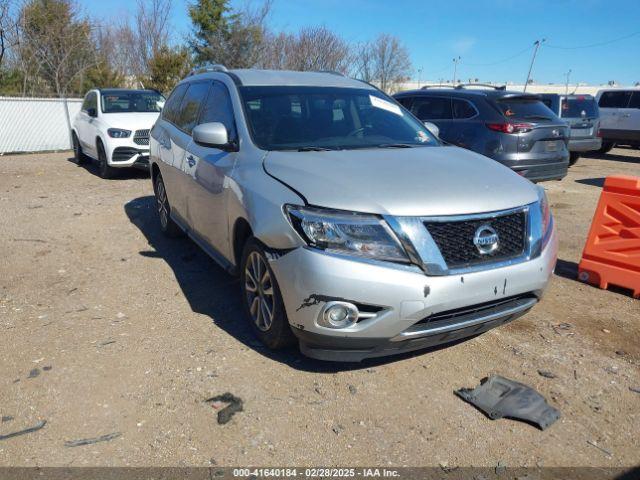  Salvage Nissan Pathfinder