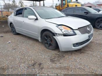  Salvage Nissan Altima