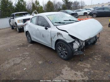  Salvage Toyota Yaris