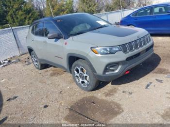  Salvage Jeep Compass