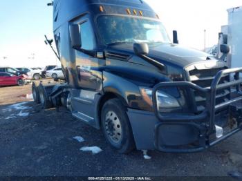  Salvage Freightliner New Cascadia 126