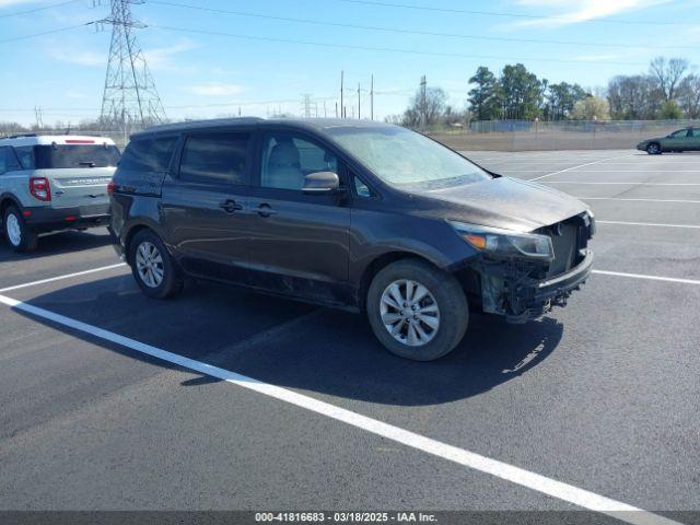  Salvage Kia Sedona