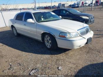  Salvage Lincoln Towncar