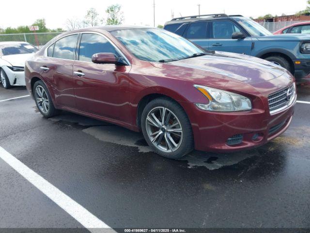  Salvage Nissan Maxima