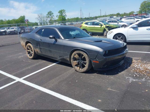  Salvage Dodge Challenger