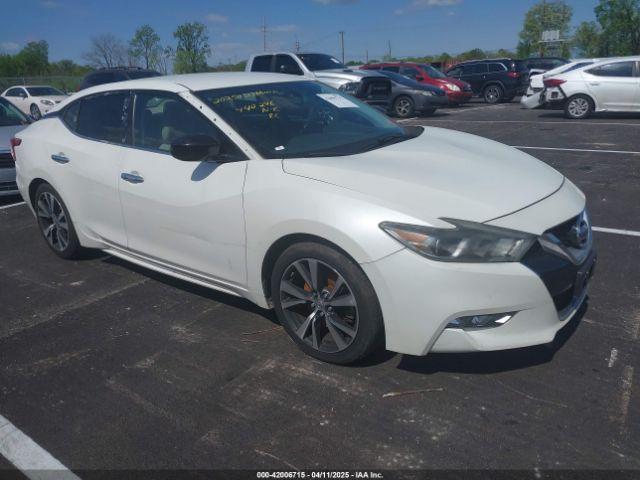  Salvage Nissan Maxima