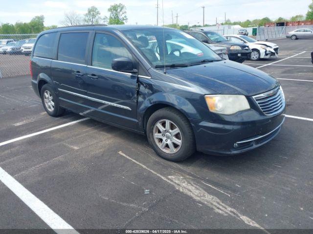  Salvage Chrysler Town & Country