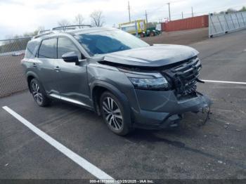  Salvage Nissan Pathfinder
