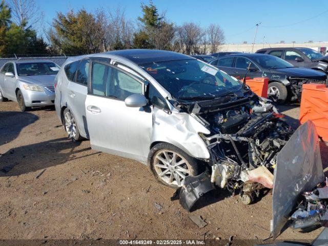 Salvage Toyota Prius v