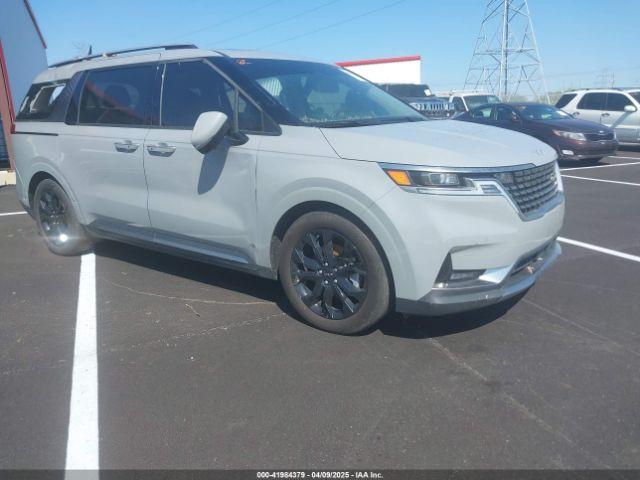  Salvage Kia Carnival