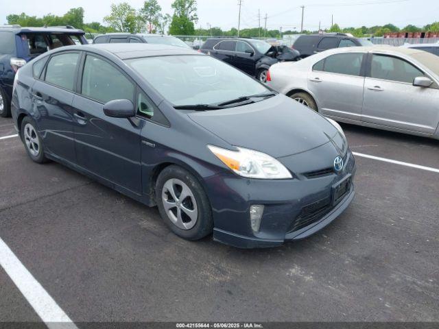  Salvage Toyota Prius