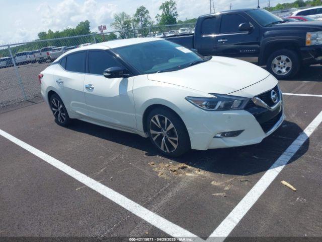  Salvage Nissan Maxima
