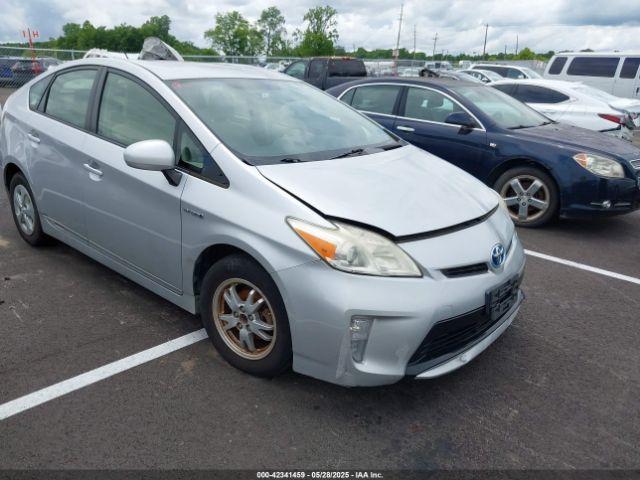  Salvage Toyota Prius