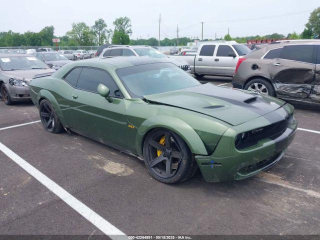  Salvage Dodge Challenger