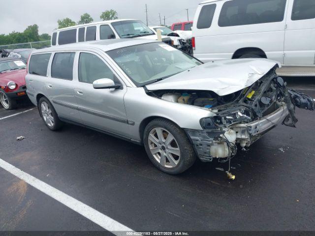  Salvage Volvo V70