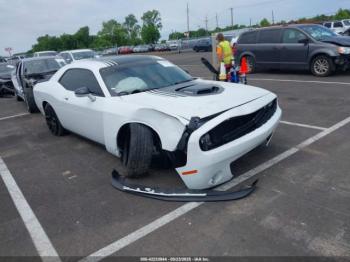  Salvage Dodge Challenger