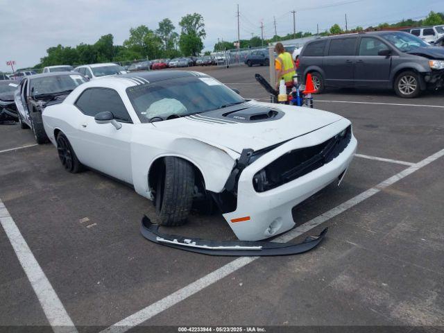 Salvage Dodge Challenger