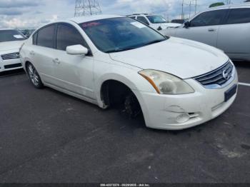  Salvage Nissan Altima