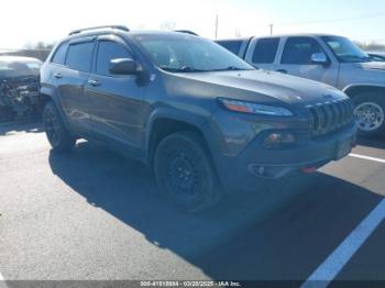  Salvage Jeep Cherokee