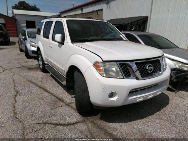  Salvage Nissan Pathfinder