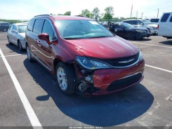  Salvage Chrysler Pacifica