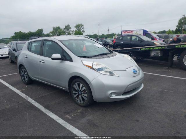  Salvage Nissan LEAF