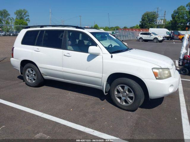  Salvage Toyota Highlander