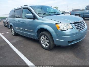  Salvage Chrysler Town & Country