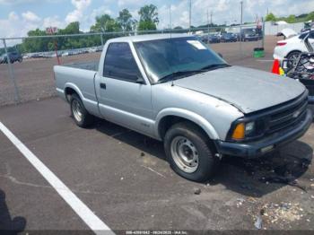  Salvage Chevrolet S-10