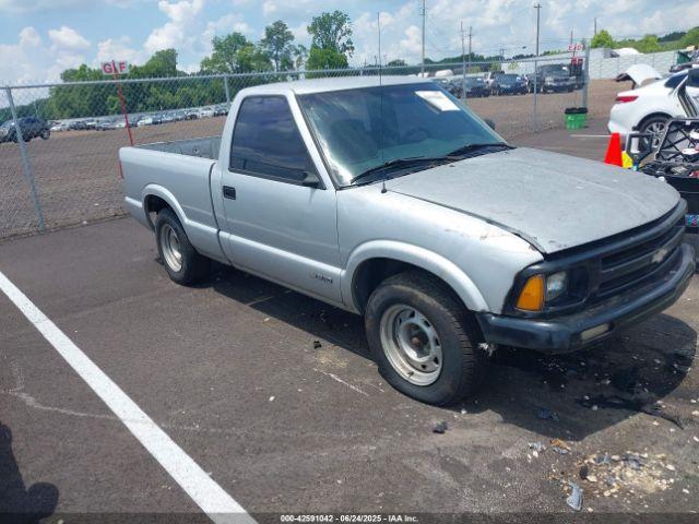  Salvage Chevrolet S-10