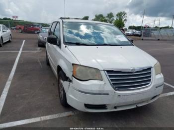  Salvage Chrysler Town & Country