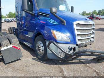  Salvage Freightliner New Cascadia 126