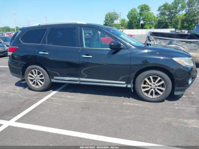 Salvage Nissan Pathfinder
