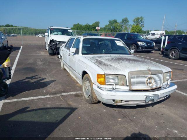  Salvage Mercedes-Benz 560