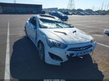  Salvage Hyundai Genesis