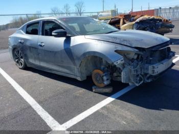  Salvage Nissan Maxima