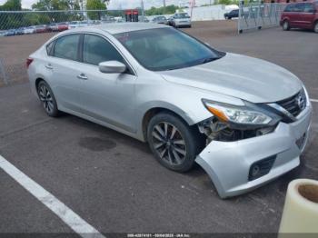  Salvage Nissan Altima