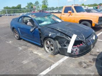  Salvage Ford Mustang
